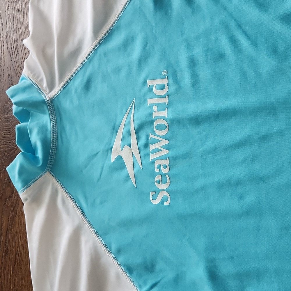 Unisex Tween Sea World Rash Guard - Picture 2 of 4